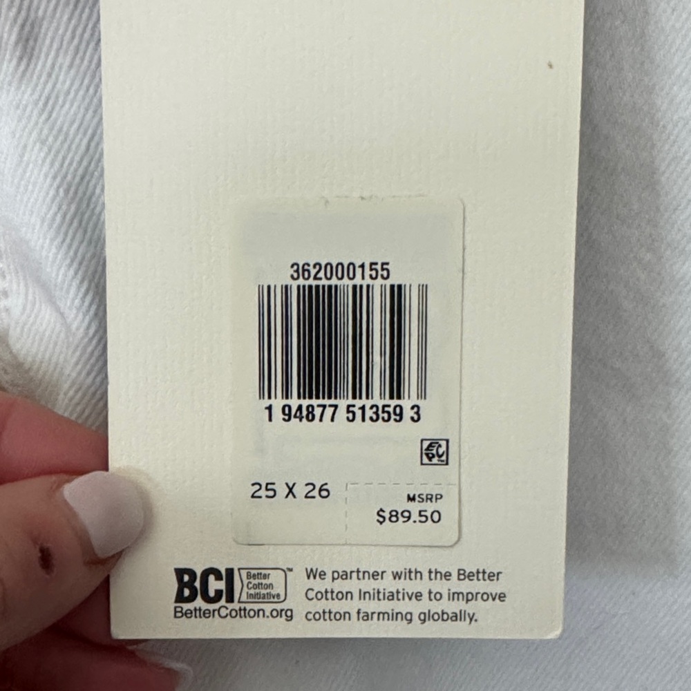 Levi's Women's cropped premium 501 Jeans - Picture 7 of 7